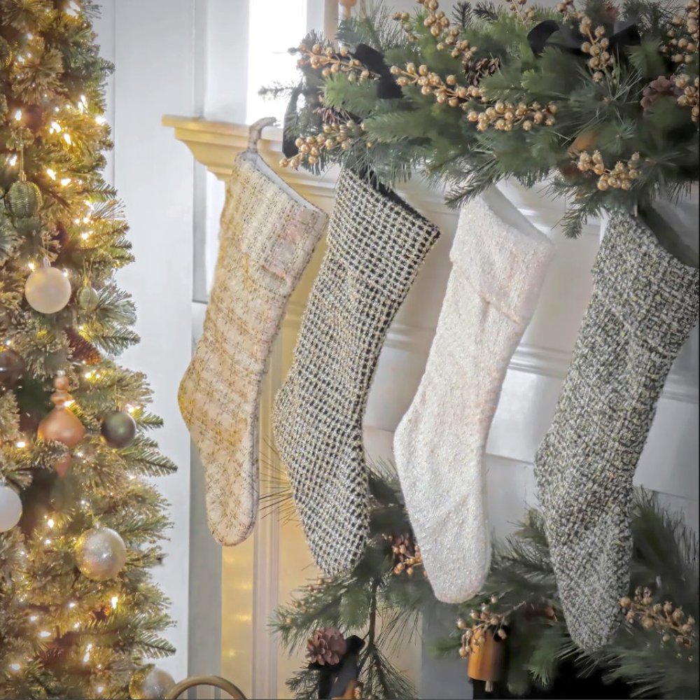 HGTV HOME COLLECTION  BLACK AND GOLD PLAID CHRISTMAS STOCKING